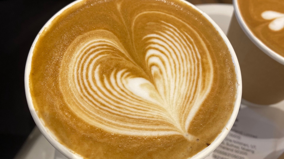 กาแฟลาเต้อาร์ตสวยงามรูปหัวใจ พร้อมบริการ ที่ปรึกษาธุรกิจ วางแผนธุรกิจ sme ปรึกษาสินเชื่อธุรกิจ หาที่ปรึกษาทําธุรกิจ วางแผนธุรกิจออนไลน์ วิเคราะห์โครงการลงทุน กู้เงินทำธุรกิจ ช่วยเหลือธุรกิจขนาดเล็ก กู้ sme เขียนแผนธุรกิจ รับทำแผนธุรกิจ