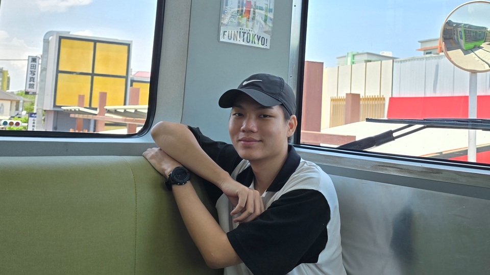 ตอนนี้เป็นฟรีแลนซ์ ไม่มีงานประจำ เพราะเข้ากรมทหารสิ้นปี ครับ ไม่อยากใช้เวลาอย่างสูญเปล่าเลยมาหางานทำ