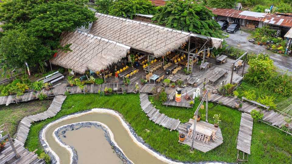 ถ่ายภาพ ถ่ายวีดีโอ มุมสูง โดรน drone บินโดรน ถ่ายโดรน ภาพมุมสูง ภาพโดรน วีดีโอโดรน ตัดต่อ
