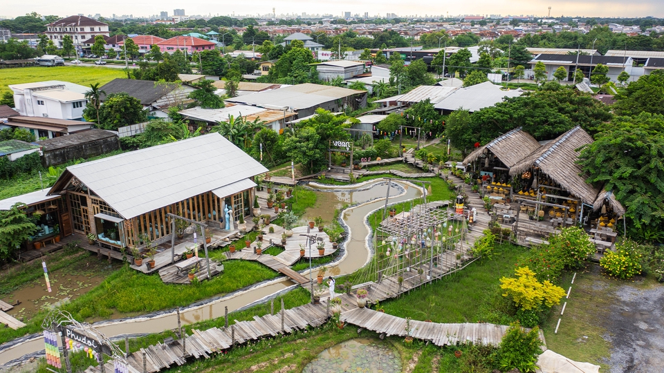 รับถ่ายวีดีโอ ภาพถ่ายทางอากาศ บ้านเรือนและสวนสวยงาม พร้อมบริการรับถ่ายโดรน รับทำวิดีโอ รับตัดต่อวีดีโอโฆษณา ทำวิดีโอพรีเซนเทชั่น ถ่ายวีดีโองานแต่งงาน บริการตัดต่อวิดีโอ และตัดต่อวีดีโอ vlog รับถ่ายภาพโดรน ช่างวีดีโอ ราคาถูก งานตัดต่อ